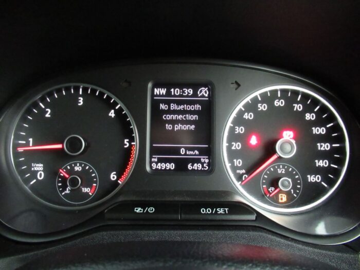 2016 VOLKSWAGEN AMAROK 2.0 DC TDI HIGHLINE 4MOTION AUTO 180 BHP SJ16GMA - Image 9