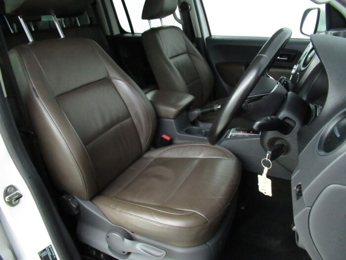 2016 VOLKSWAGEN AMAROK 2.0 DC TDI HIGHLINE 4MOTION AUTO 180 BHP SJ16GMA - Image 17