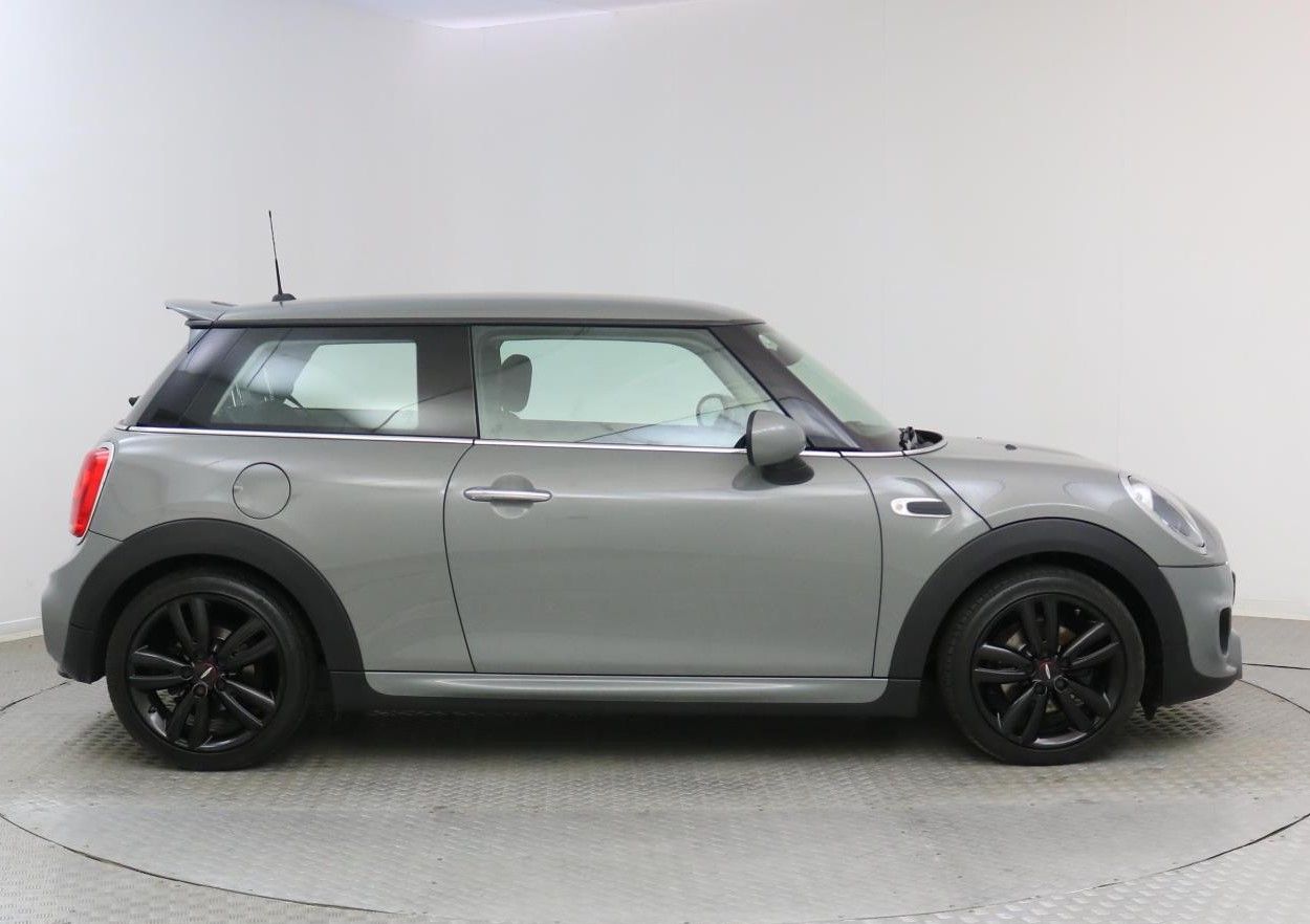 2018 MINI HATCH COOPER 1.5 COOPER 3d 134 BHP SA18WND - Image 8