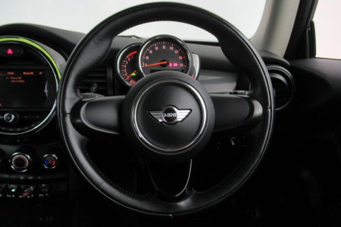 2018 MINI HATCH COOPER 1.5 COOPER 3d 134 BHP SA18WND - Image 10