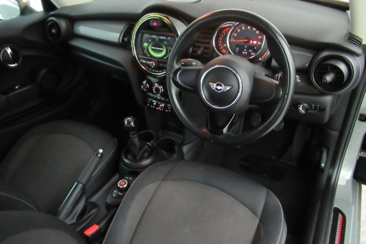 2018 MINI HATCH COOPER 1.5 COOPER 3d 134 BHP SA18WND - Image 15