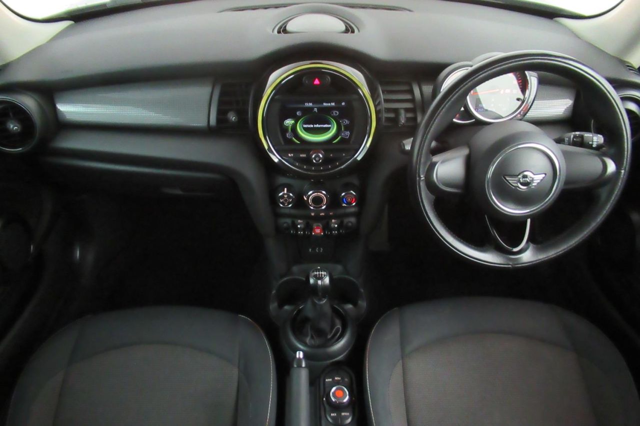 2018 MINI HATCH COOPER 1.5 COOPER 3d 134 BHP SA18WND - Image 17