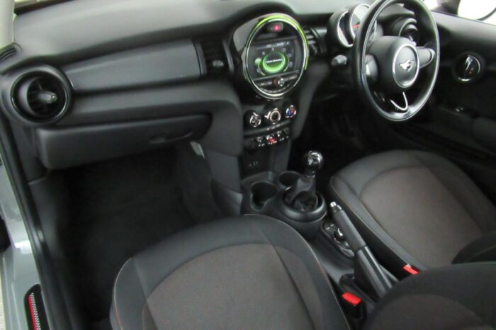 2018 MINI HATCH COOPER 1.5 COOPER 3d 134 BHP SA18WND - Image 18