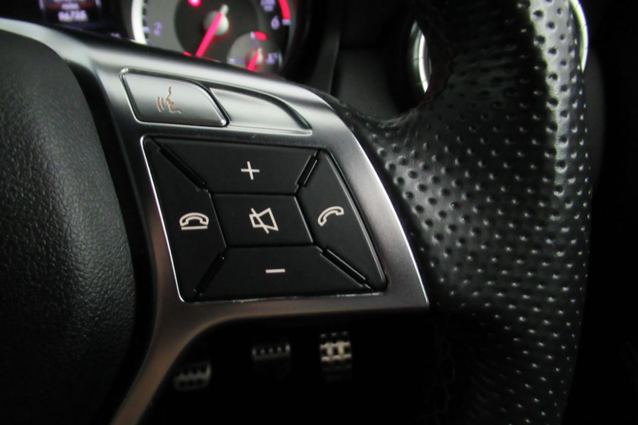 2014 MERCEDES-BENZ CLA 1.8 CLA200 CDI AMG SPORT 4d 136 BHP HK14RKJ - Image 15