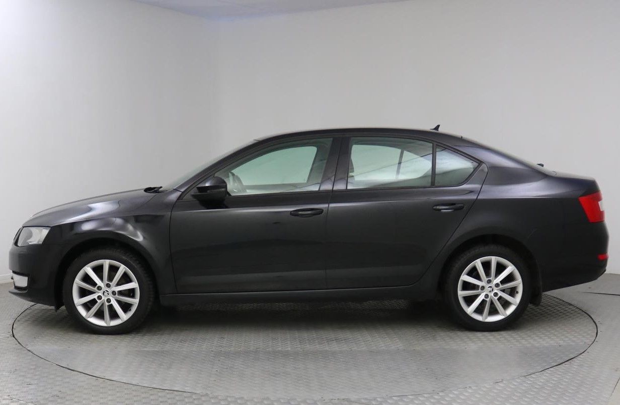 2014 SKODA OCTAVIA 2.0 ELEGANCE TDI CR 5d GJ14JHZ - Image 4
