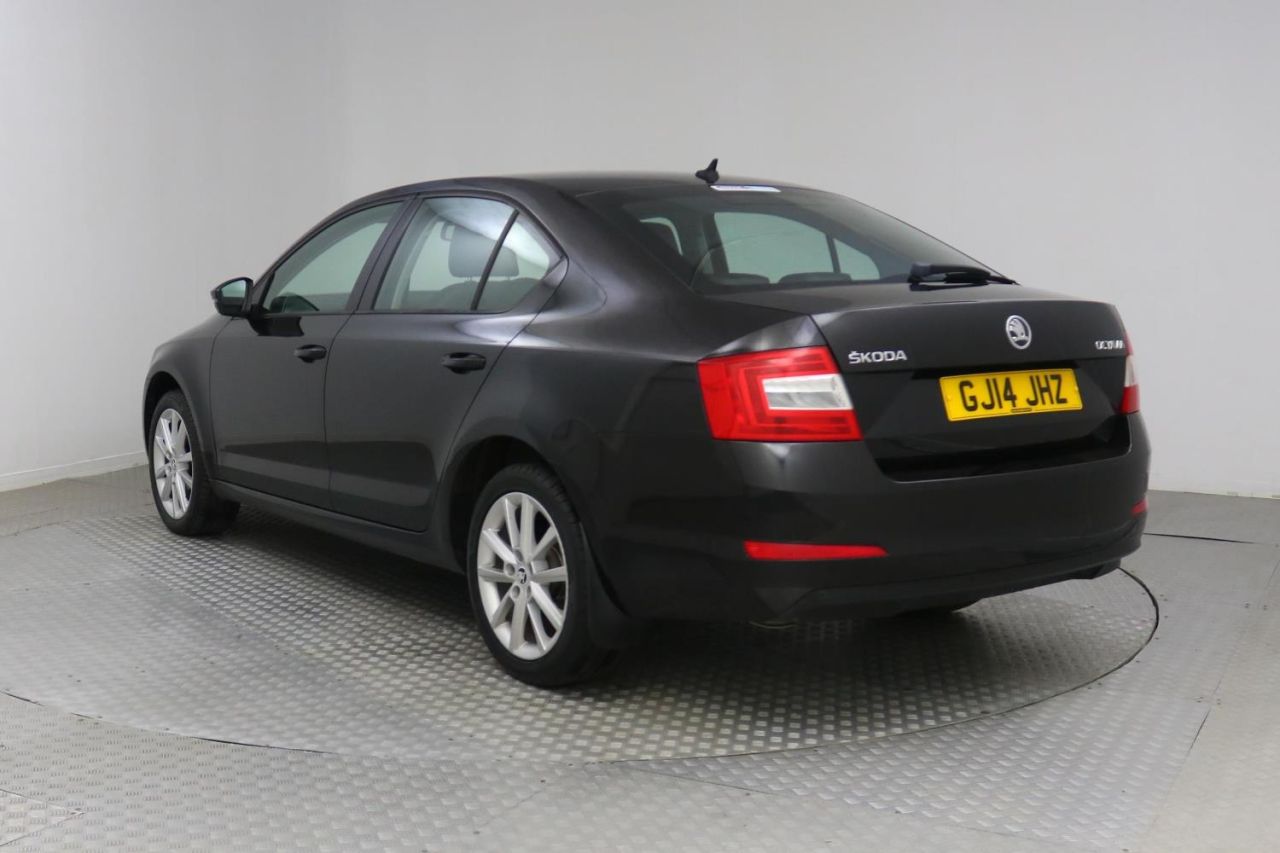 2014 SKODA OCTAVIA 2.0 ELEGANCE TDI CR 5d GJ14JHZ - Image 5