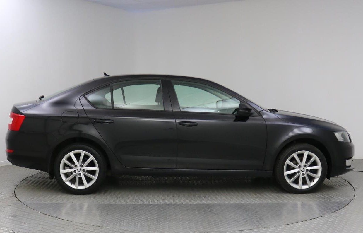 2014 SKODA OCTAVIA 2.0 ELEGANCE TDI CR 5d GJ14JHZ - Image 8