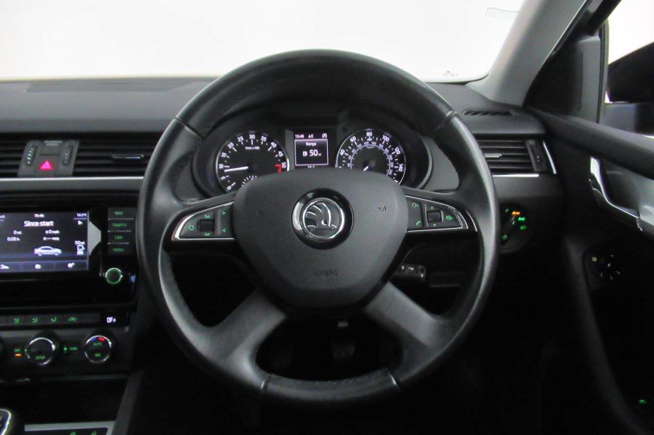 2014 SKODA OCTAVIA 2.0 ELEGANCE TDI CR 5d GJ14JHZ - Image 10