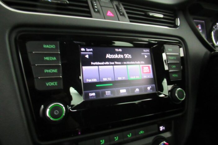 2014 SKODA OCTAVIA 2.0 ELEGANCE TDI CR 5d GJ14JHZ - Image 13