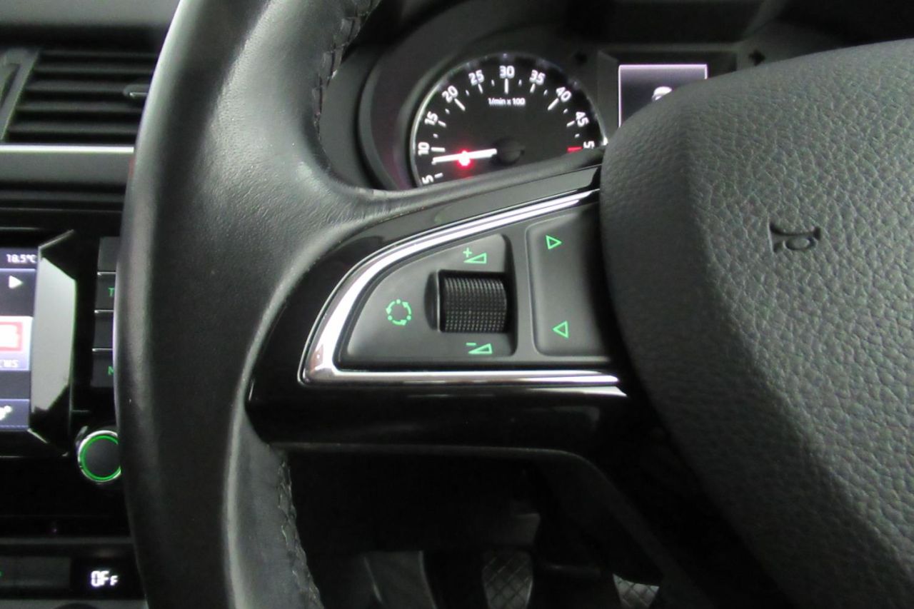 2014 SKODA OCTAVIA 2.0 ELEGANCE TDI CR 5d GJ14JHZ - Image 14