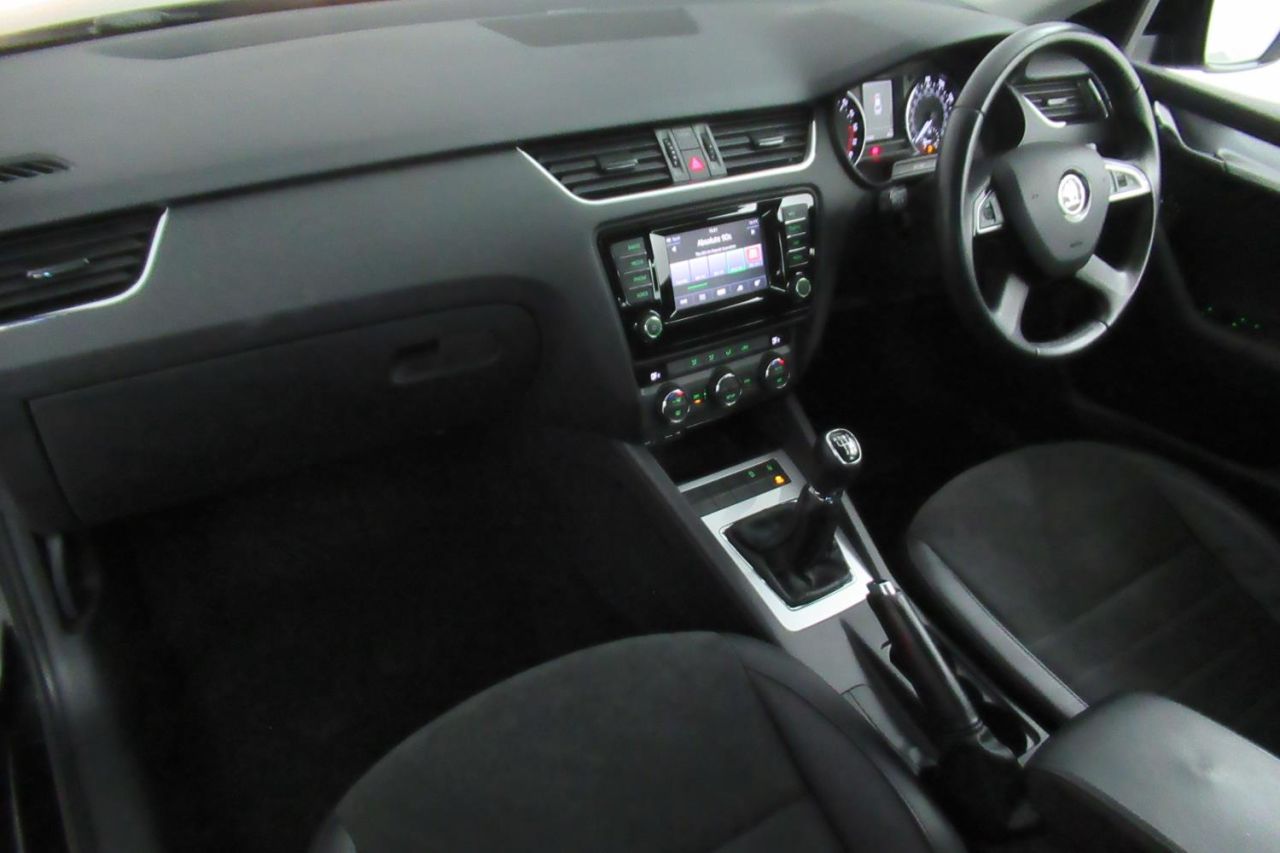 2014 SKODA OCTAVIA 2.0 ELEGANCE TDI CR 5d GJ14JHZ - Image 20