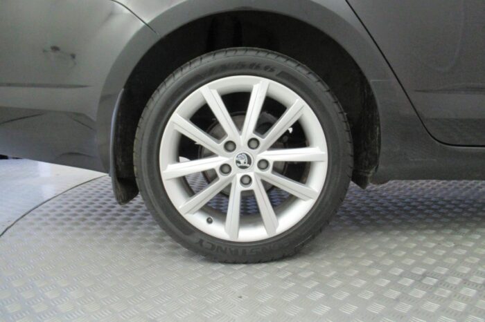2014 SKODA OCTAVIA 2.0 ELEGANCE TDI CR 5d GJ14JHZ - Image 24