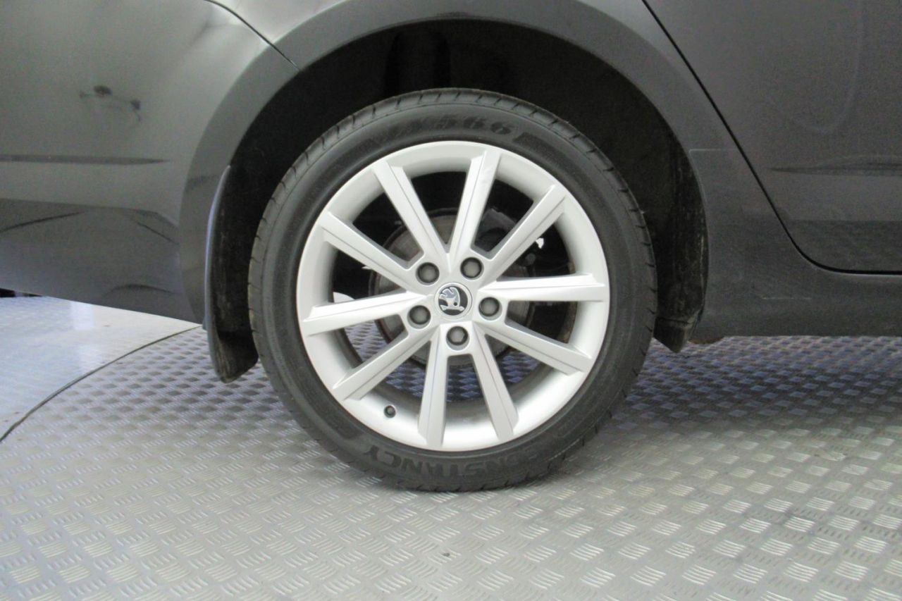 2014 SKODA OCTAVIA 2.0 ELEGANCE TDI CR 5d GJ14JHZ - Image 24