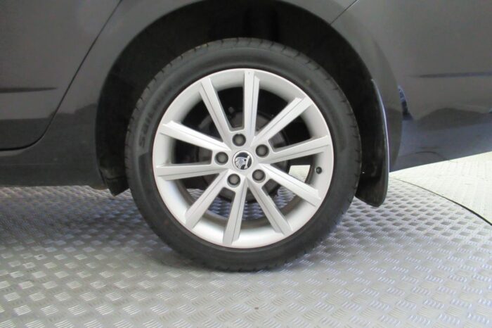 2014 SKODA OCTAVIA 2.0 ELEGANCE TDI CR 5d GJ14JHZ - Image 26