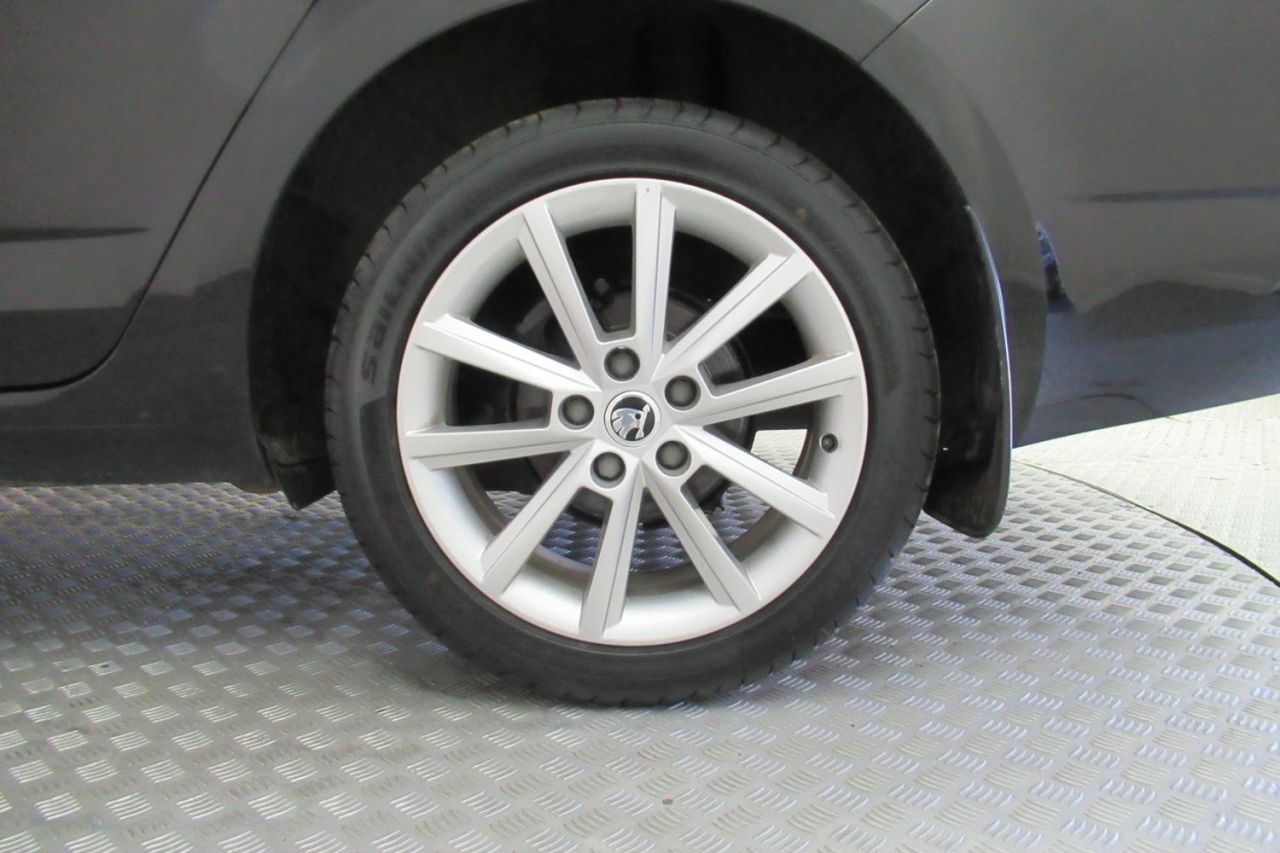 2014 SKODA OCTAVIA 2.0 ELEGANCE TDI CR 5d GJ14JHZ - Image 26