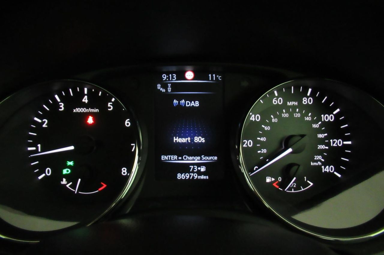 2014 NISSAN QASHQAI 1.2 TEKNA DIG-T 5d 113 BHP SW64BFZ - Image 9