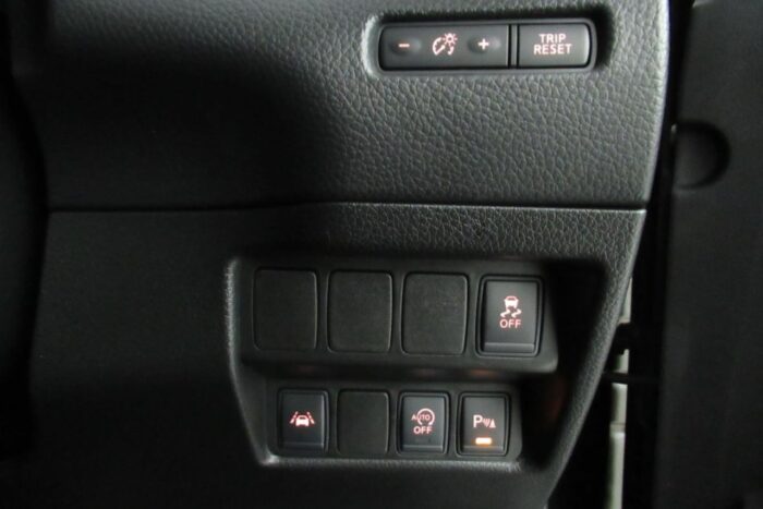 2014 NISSAN QASHQAI 1.2 TEKNA DIG-T 5d 113 BHP SW64BFZ - Image 18