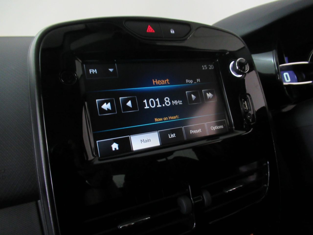 2014 RENAULT CLIO 0.9 DYNAMIQUE MEDIANAV ENERGY TCE S/S 5d SF14YUV - Image 15