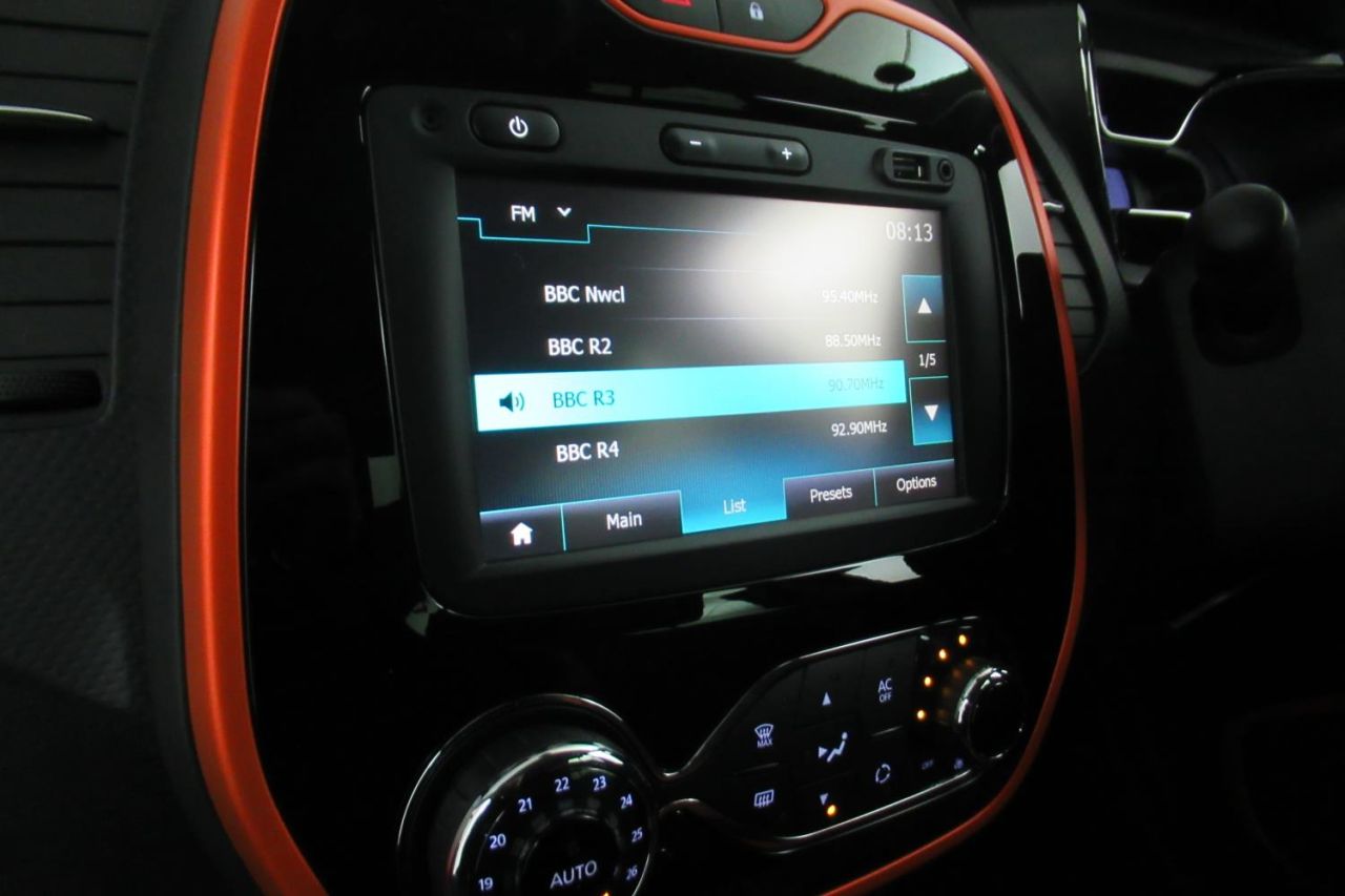 2014 RENAULT CAPTUR 1.5 DYNAMIQUE S MEDIANAV ENERGY DCI S/S 5d HRZ7724 - Image 13