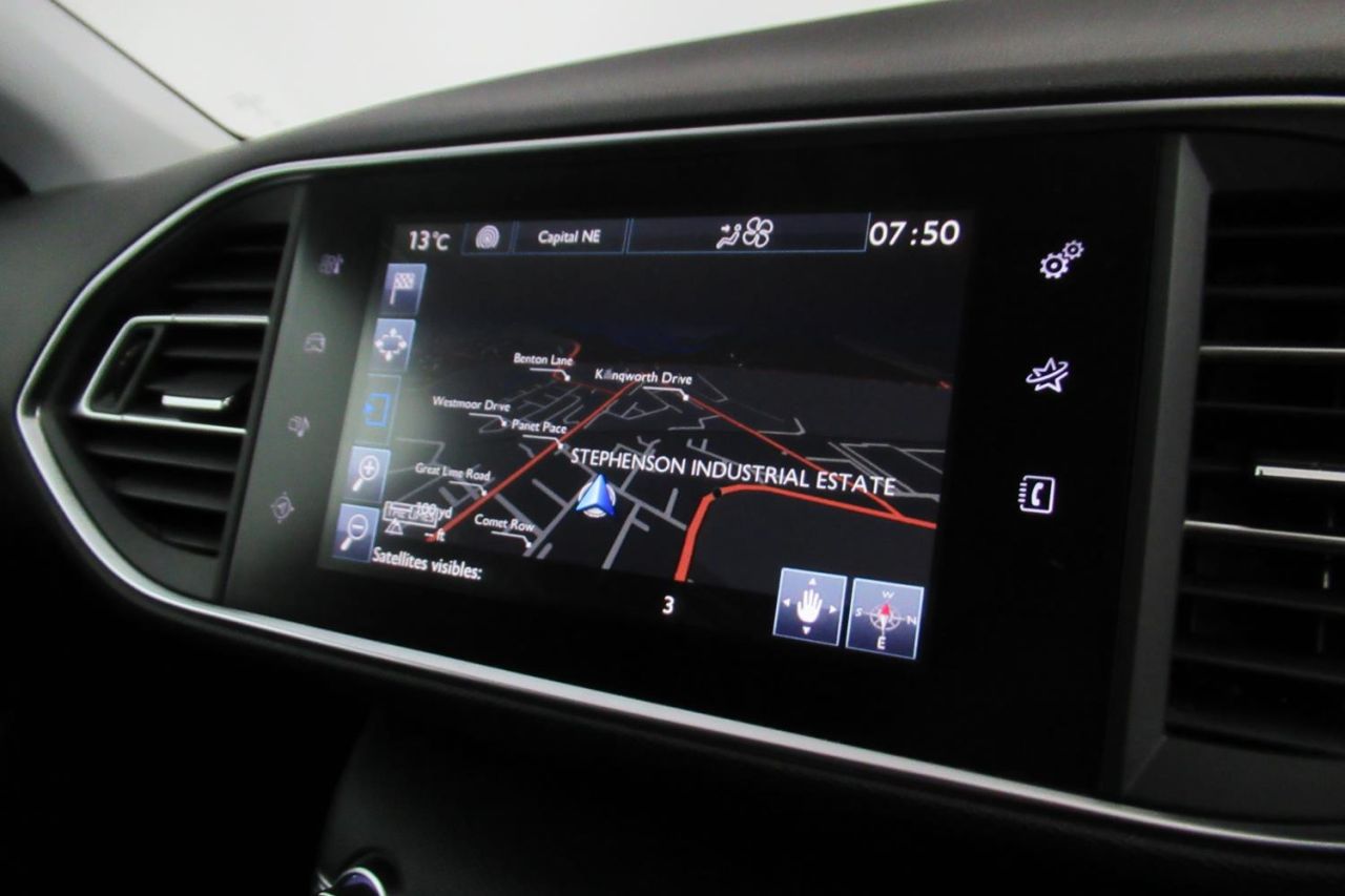 2015 PEUGEOT 308 1.6 BLUE HDI S/S SW ALLURE 5d 120 BHP SH15YRX - Image 11