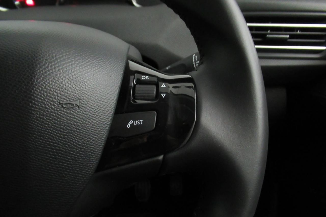 2015 PEUGEOT 308 1.6 BLUE HDI S/S SW ALLURE 5d 120 BHP SH15YRX - Image 15