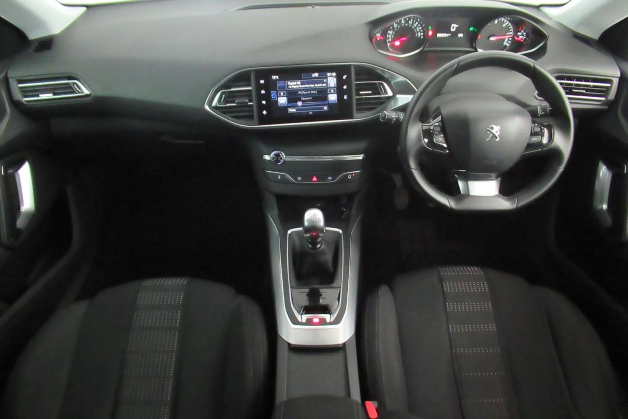 2015 PEUGEOT 308 1.6 BLUE HDI S/S SW ALLURE 5d 120 BHP SH15YRX - Image 19