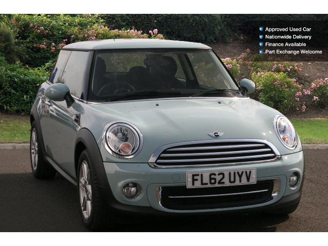 62 Mini Hatchback 1.6 Cooper 3Dr Petrol Hatchback FL62UYV