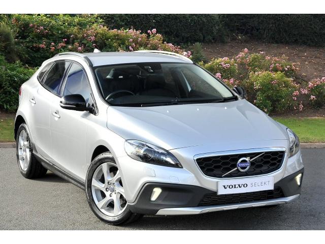 63 Volvo V40 D2 Cross Country Lux 5Dr Diesel Hatchback ST63BFN